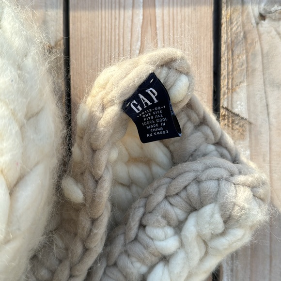 Wool Scarf and Pom Pom Hat Set - Picture 2 of 3